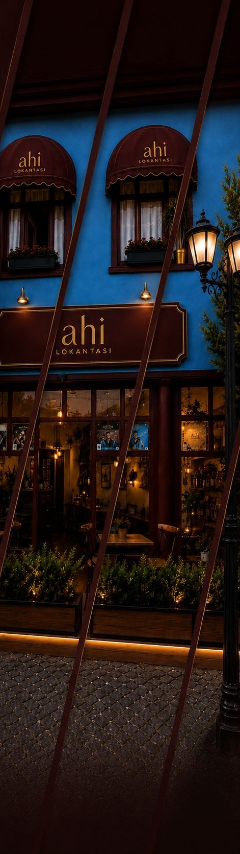 Ahi Lokantası'nın Ankara Kalesi eteğindeki cephesi, akşam ışıklarıyla